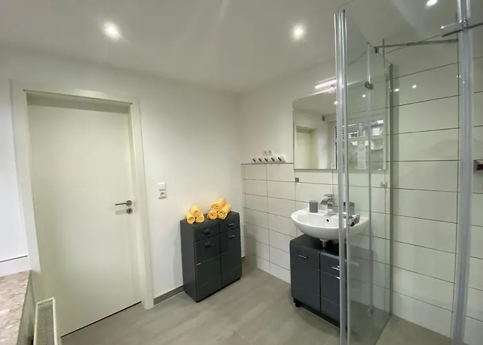 H&m Immobilien Apartman *